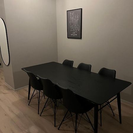 Apartment In เค็ปลาวิก ภายนอก รูปภาพ
